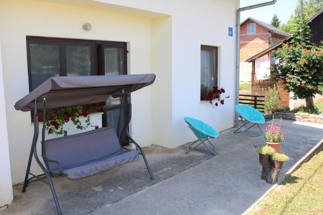 Studio Apartment Ivona & Tin Slunj Exterior foto