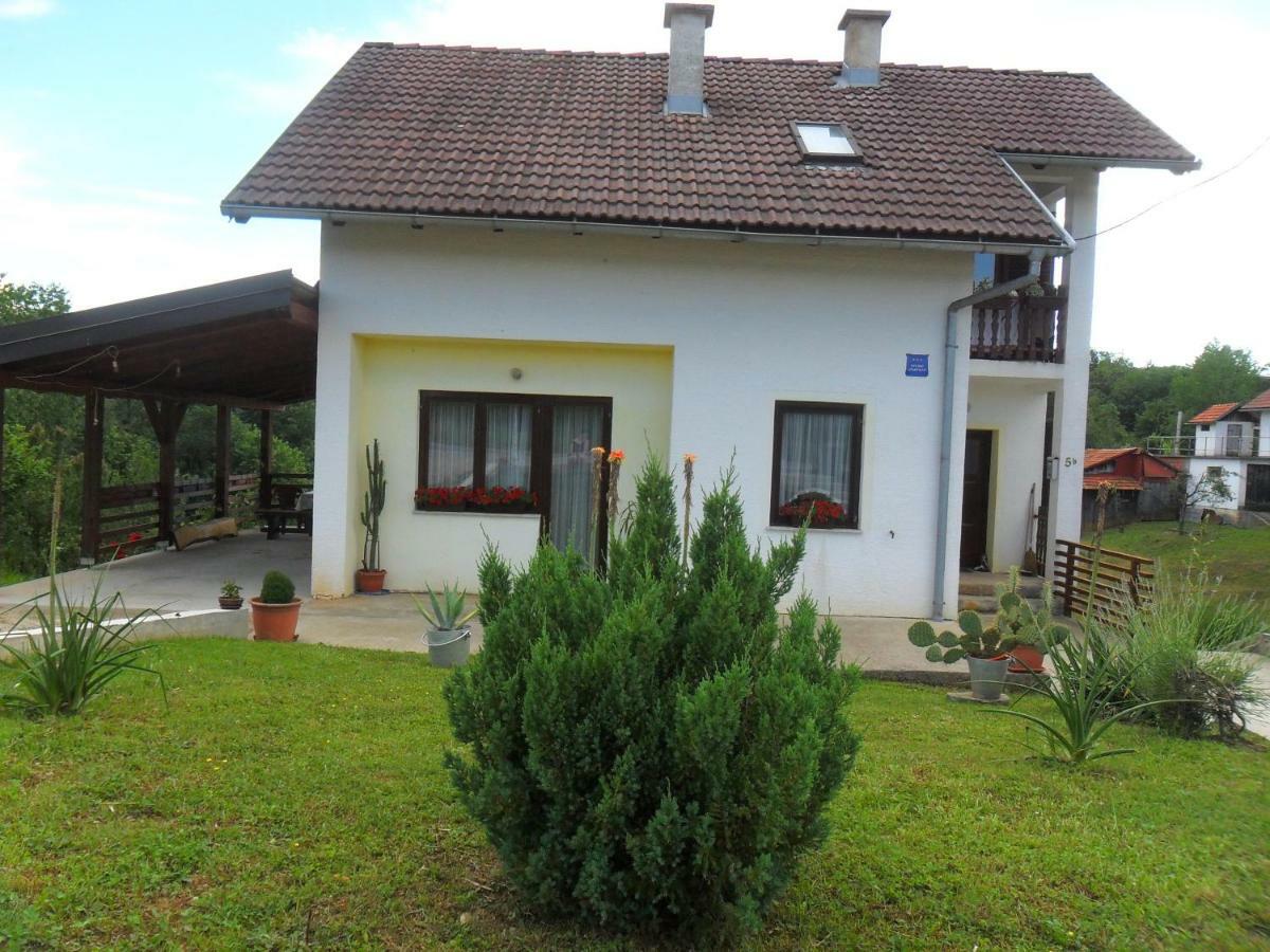 Studio Apartment Ivona & Tin Slunj Exterior foto